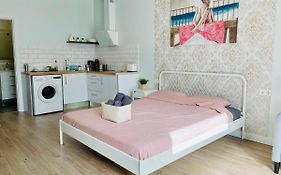 City Heart Alicante Studio Apartment - Castle View